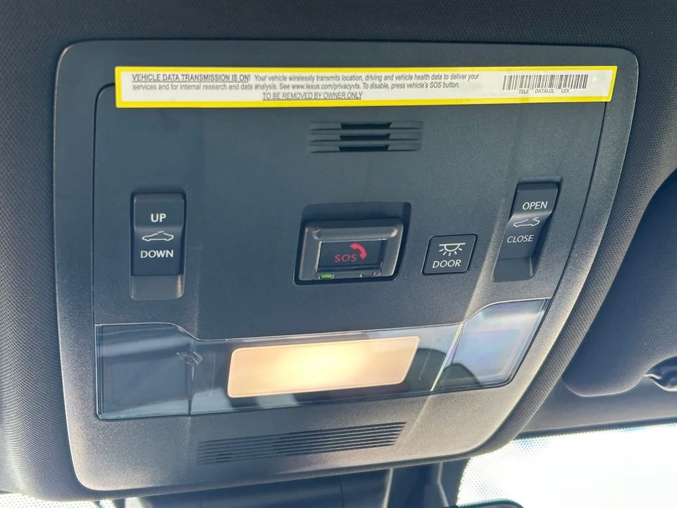2024 Lexus IS - Image 19 of 31