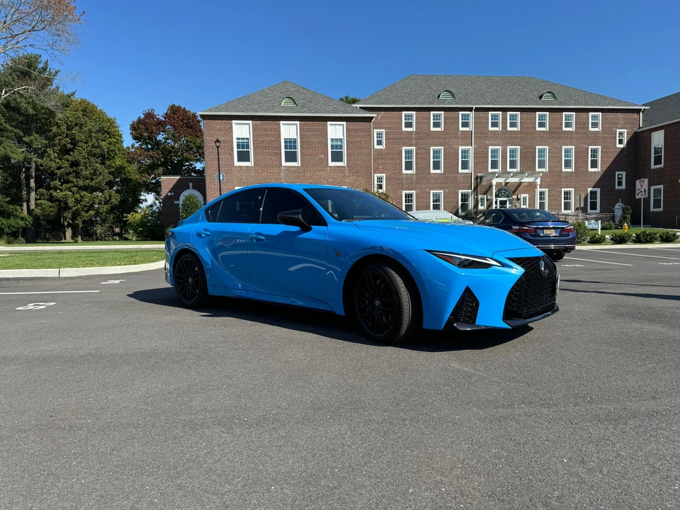 2024 Lexus IS 3rd Gen - Image 25 of 31