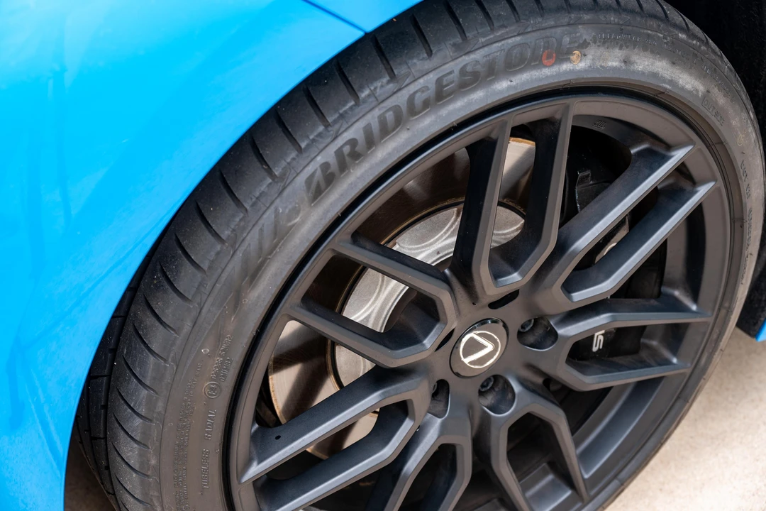 2024 Lexus IS 3rd Gen - Image 21 of 31