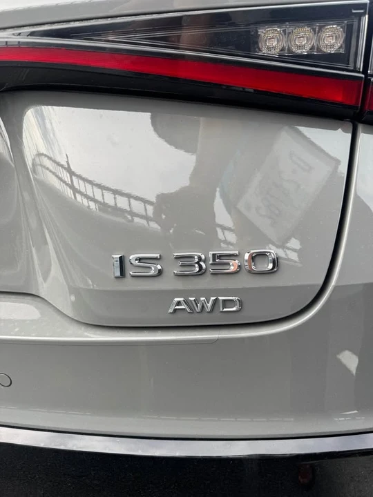 2024 Lexus IS 3rd Gen - Image 8 of 11