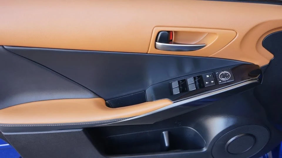 2024 Lexus IS 3rd Gen - Image 9 of 20
