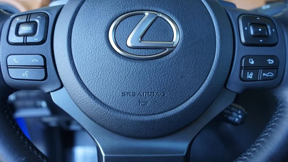 2024 Lexus IS 3rd Gen - Image 18 of 20