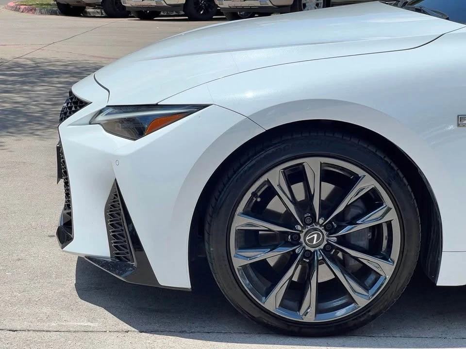 2024 Lexus IS 3rd Gen - Image 5 of 8