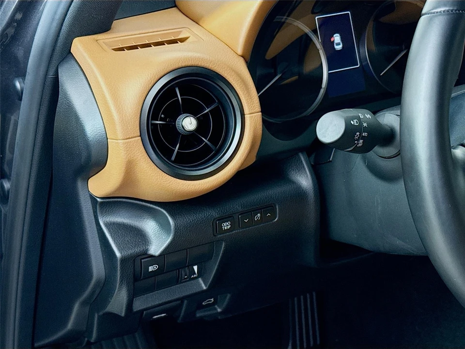 2024 Lexus IS 3rd Gen - Image 7 of 14