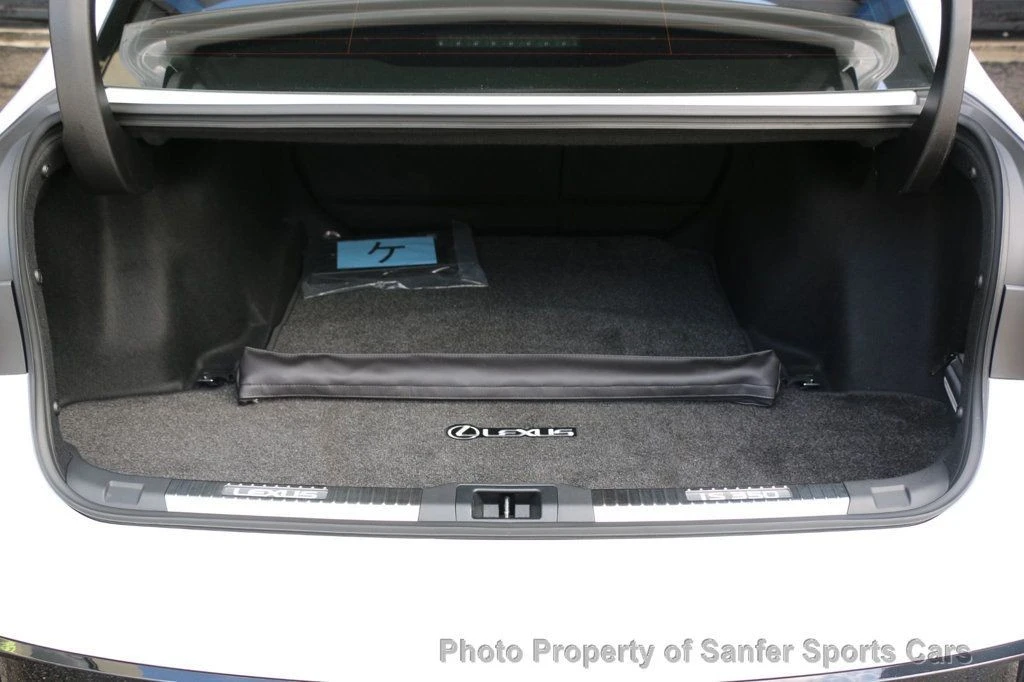 2024 Lexus IS 3rd Gen - Image 9 of 12