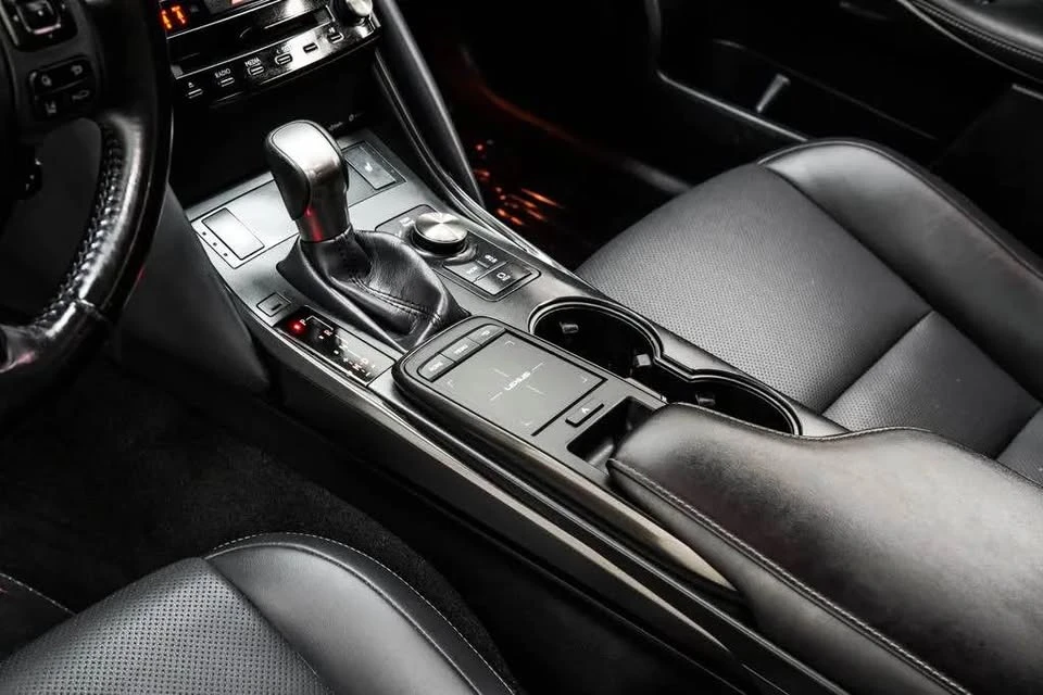 2024 Lexus IS 3rd Gen - Image 14 of 20
