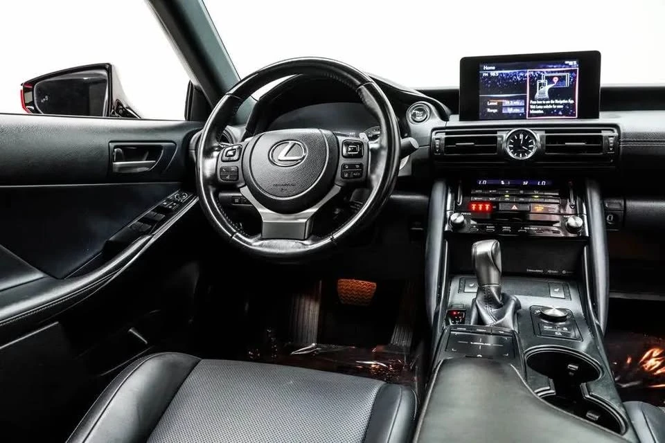 2024 Lexus IS 3rd Gen - Image 17 of 20
