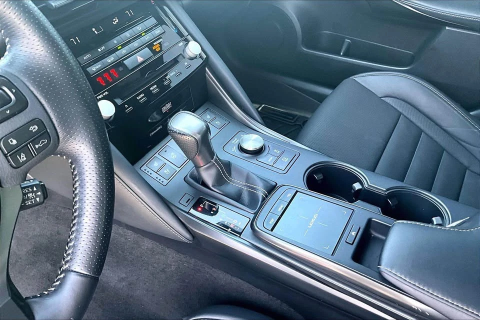 2024 Lexus IS 3rd Gen - Image 14 of 20