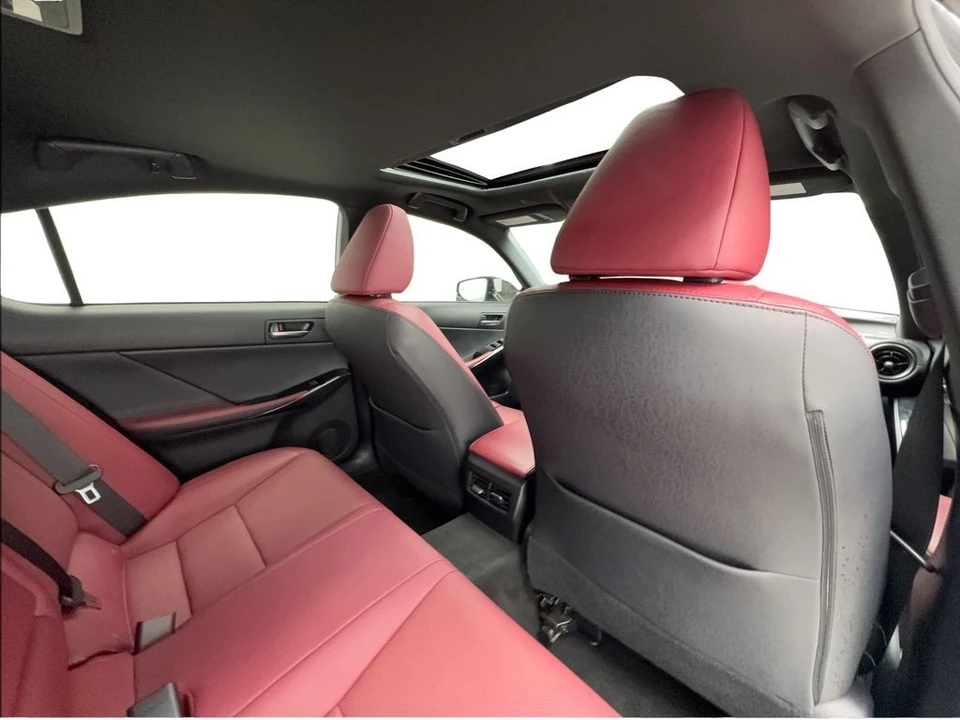 2024 Lexus IS 3rd Gen - Image 27 of 31