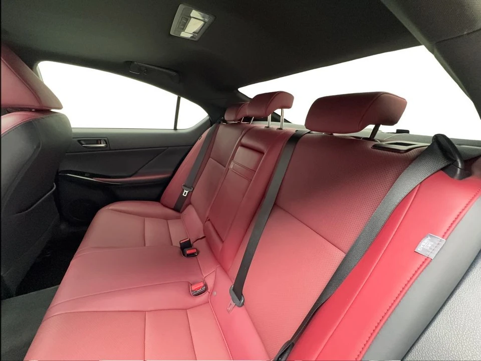2024 Lexus IS 3rd Gen - Image 24 of 31