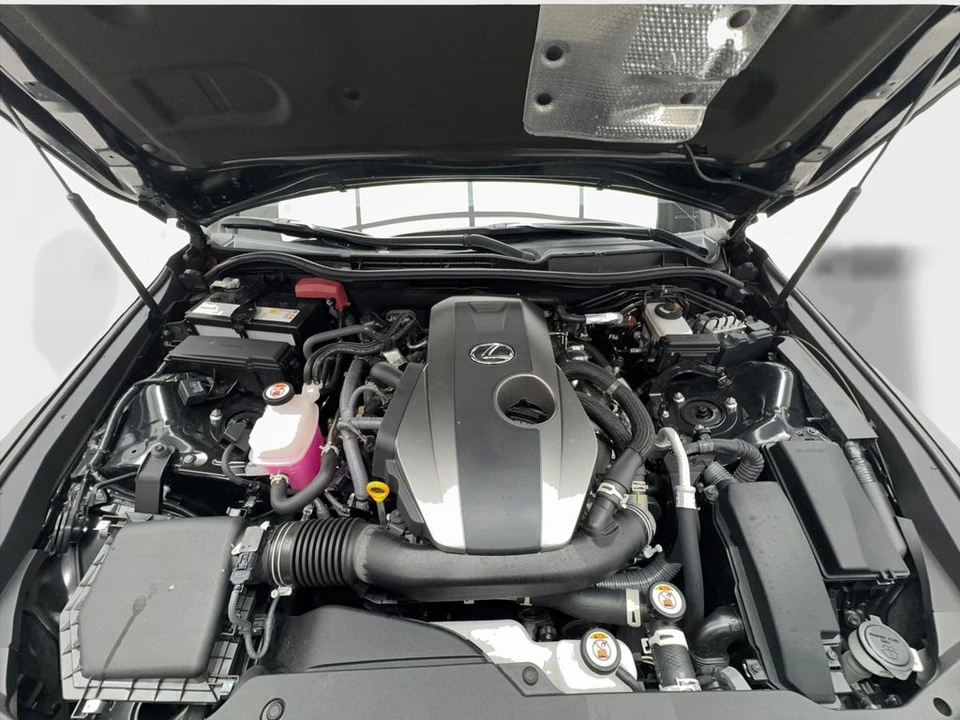 2024 Lexus IS 3rd Gen - Image 18 of 31