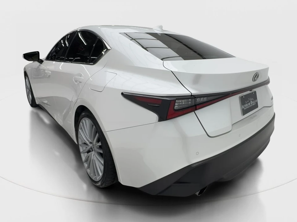 2024 Lexus IS 3rd Gen - Image 10 of 31