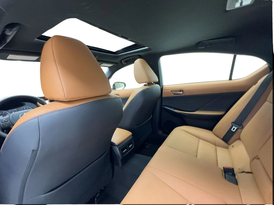 2024 Lexus IS 3rd Gen - Image 24 of 31