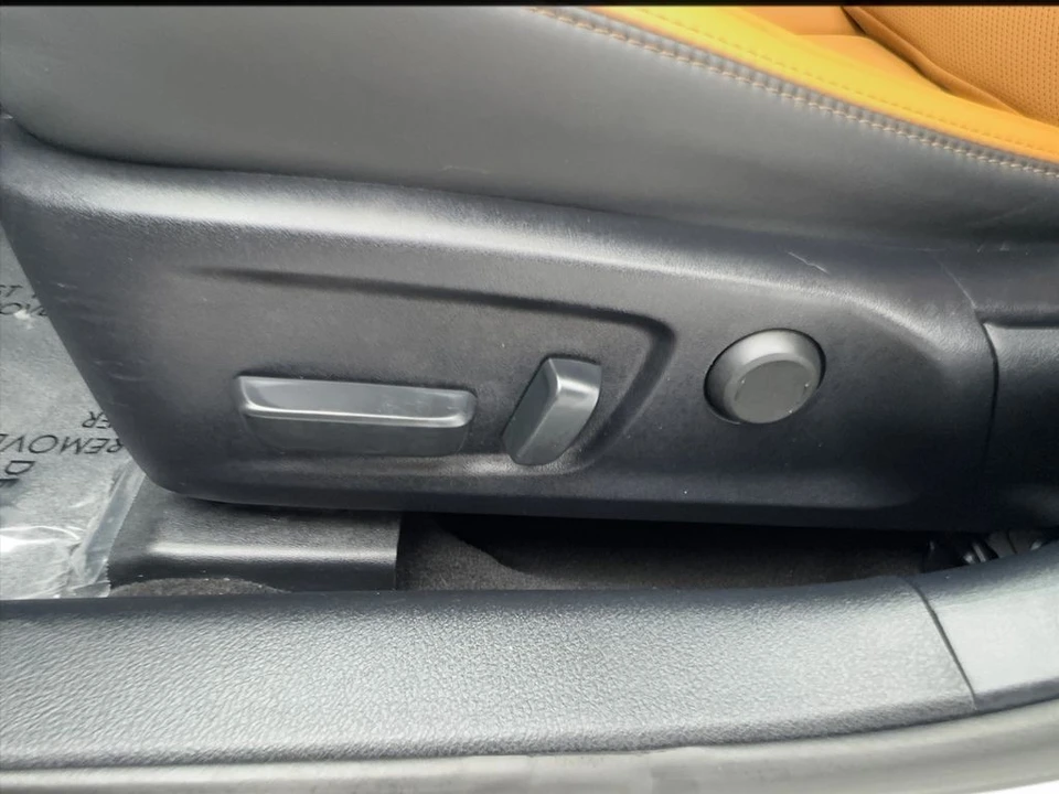 2024 Lexus IS 3rd Gen - Image 21 of 31