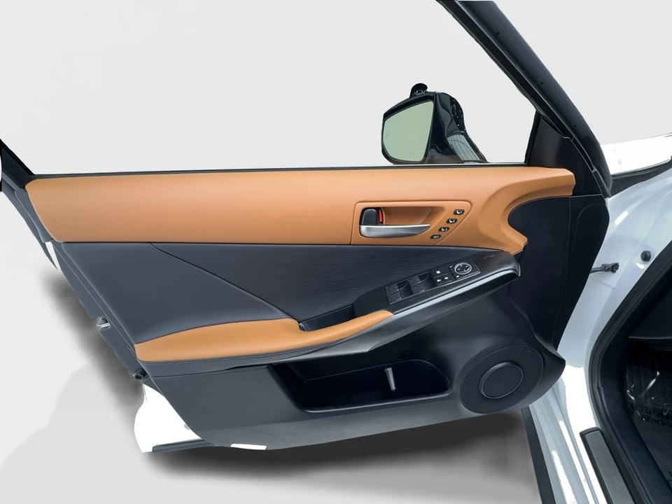 2024 Lexus IS 3rd Gen - Image 23 of 31