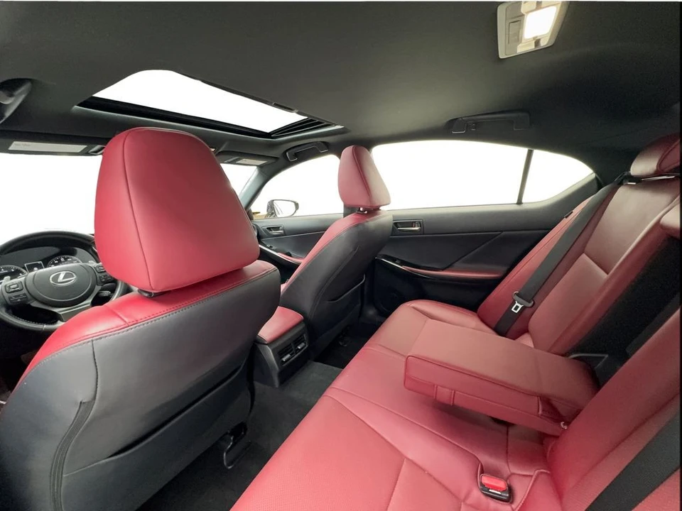 2024 Lexus IS 3rd Gen - Image 24 of 31