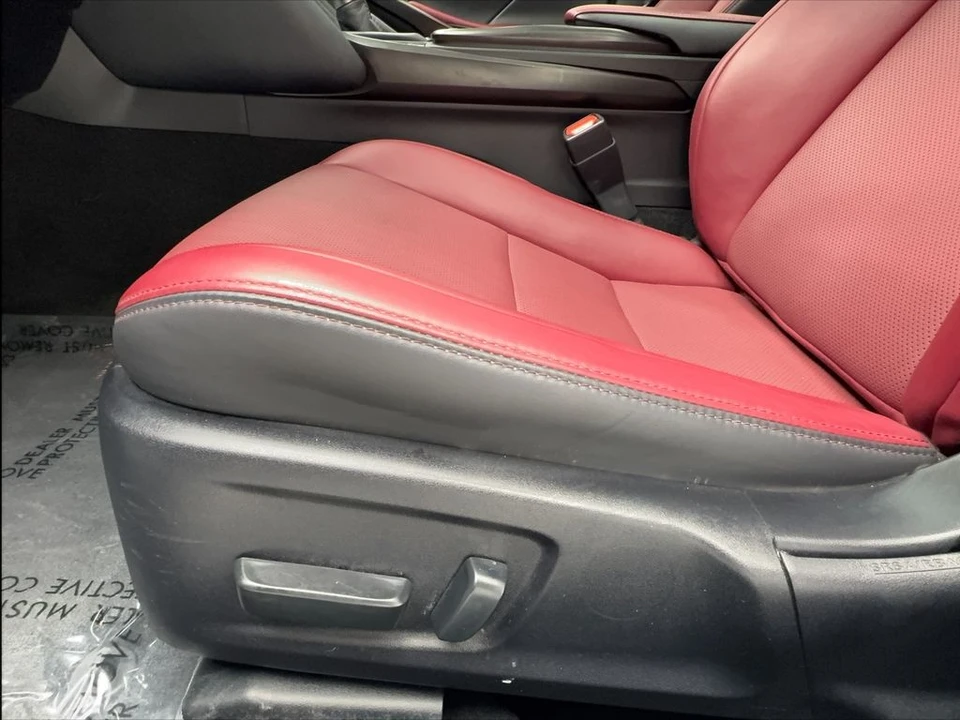 2024 Lexus IS 3rd Gen - Image 21 of 31