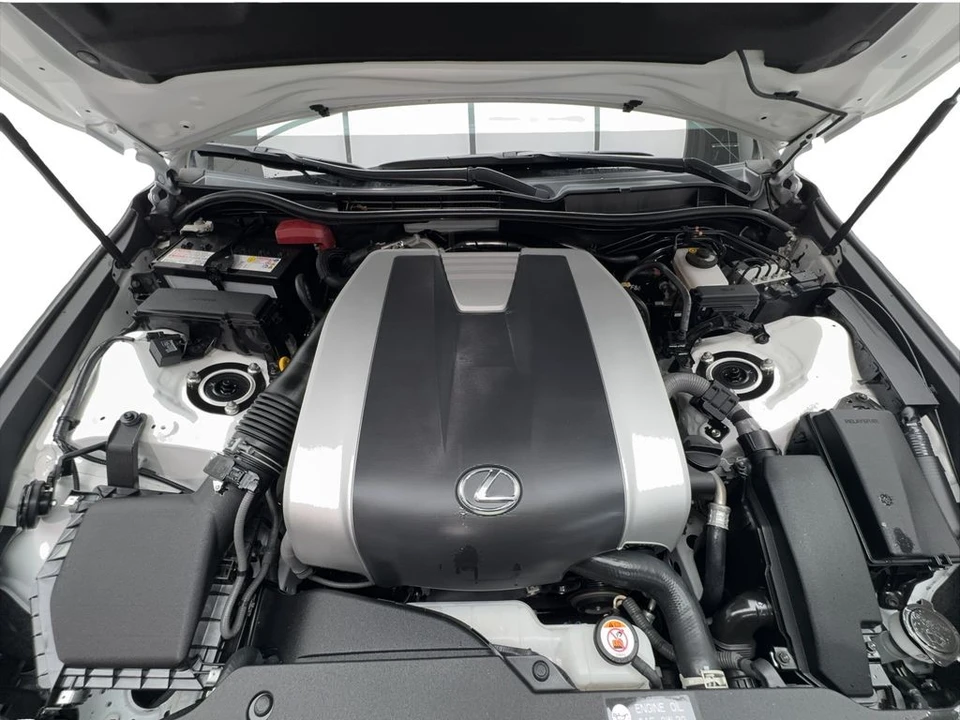 2024 Lexus IS 3rd Gen - Image 18 of 31