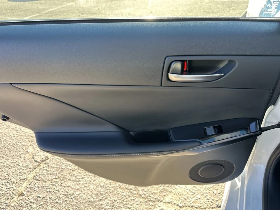2024 Lexus IS 3rd Gen - Image 26 of 31