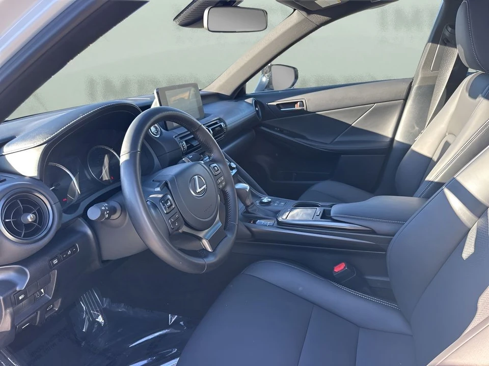 2024 Lexus IS 3rd Gen - Image 9 of 31