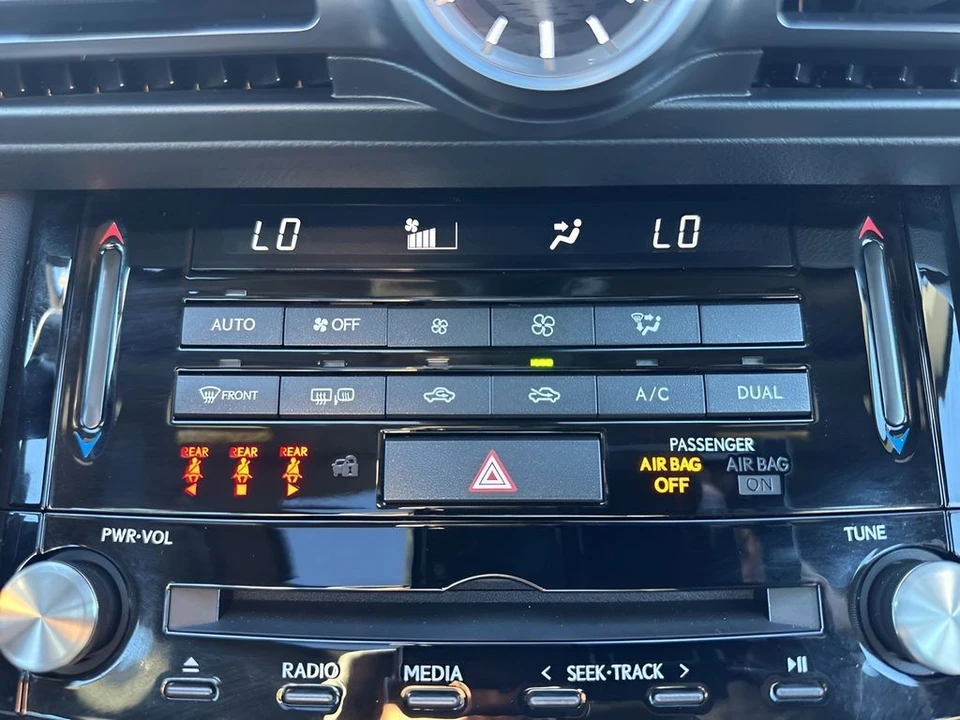 2024 Lexus IS 3rd Gen - Image 19 of 31