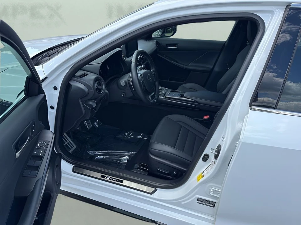 2024 Lexus IS 3rd Gen - Image 9 of 31