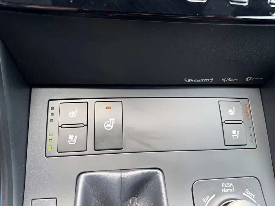 2024 Lexus IS 3rd Gen - Image 23 of 31