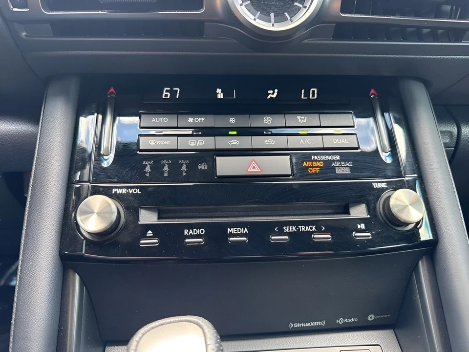 2024 Lexus IS 3rd Gen - Image 21 of 31