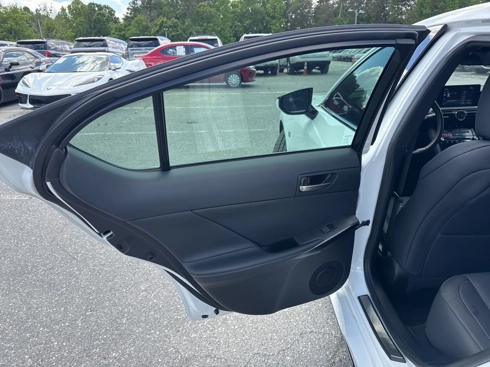 2024 Lexus IS 3rd Gen - Image 28 of 31