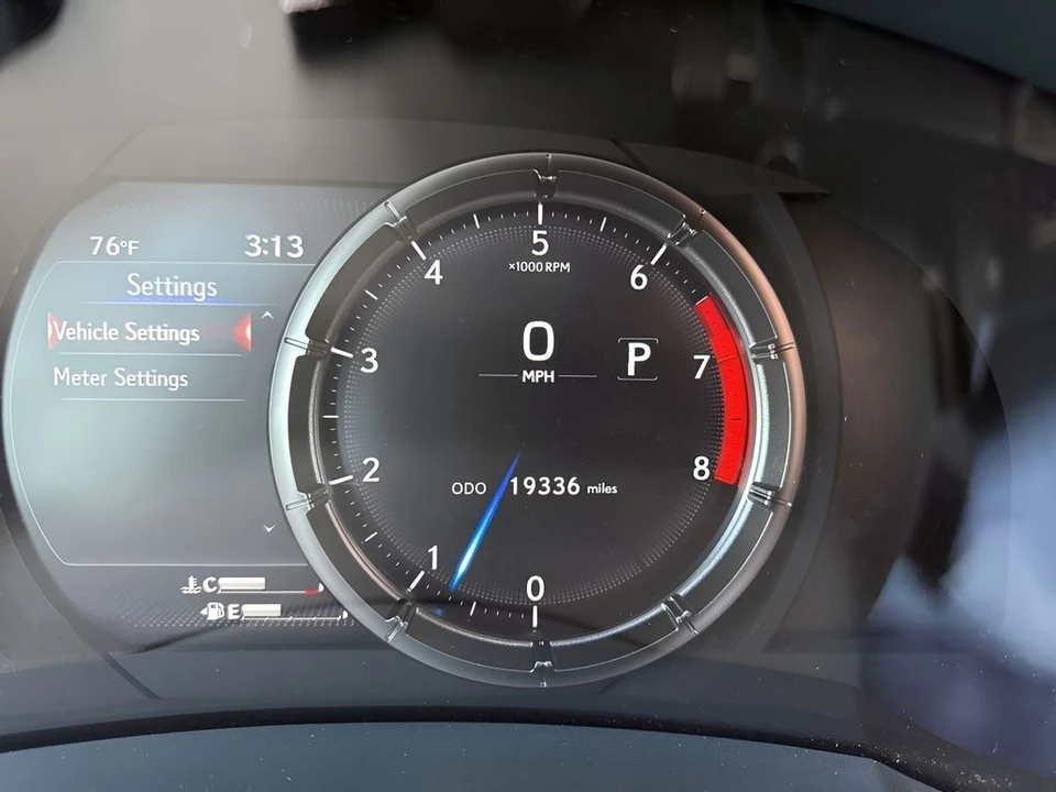 2024 Lexus IS 3rd Gen - Image 25 of 31