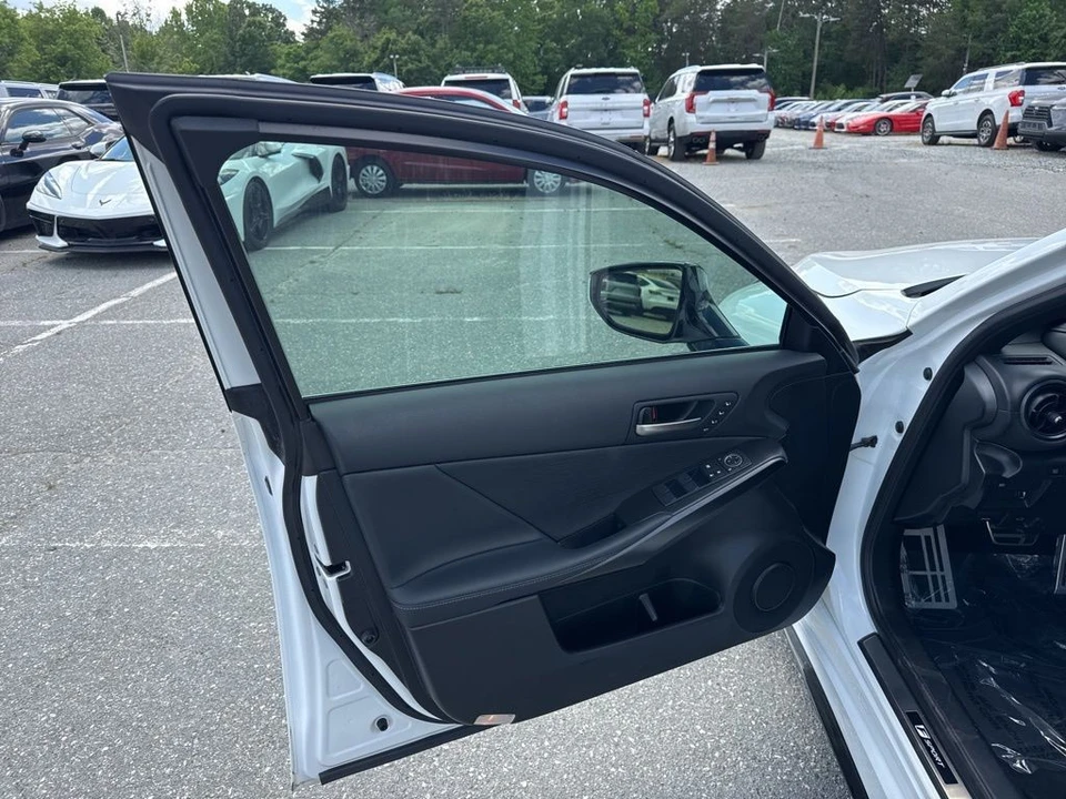 2024 Lexus IS 3rd Gen - Image 26 of 31