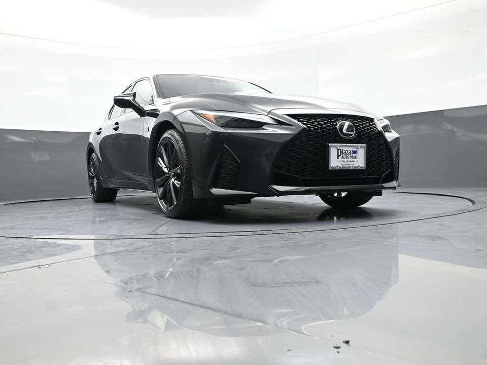 2024 Lexus IS 3rd Gen - Image 29 of 31