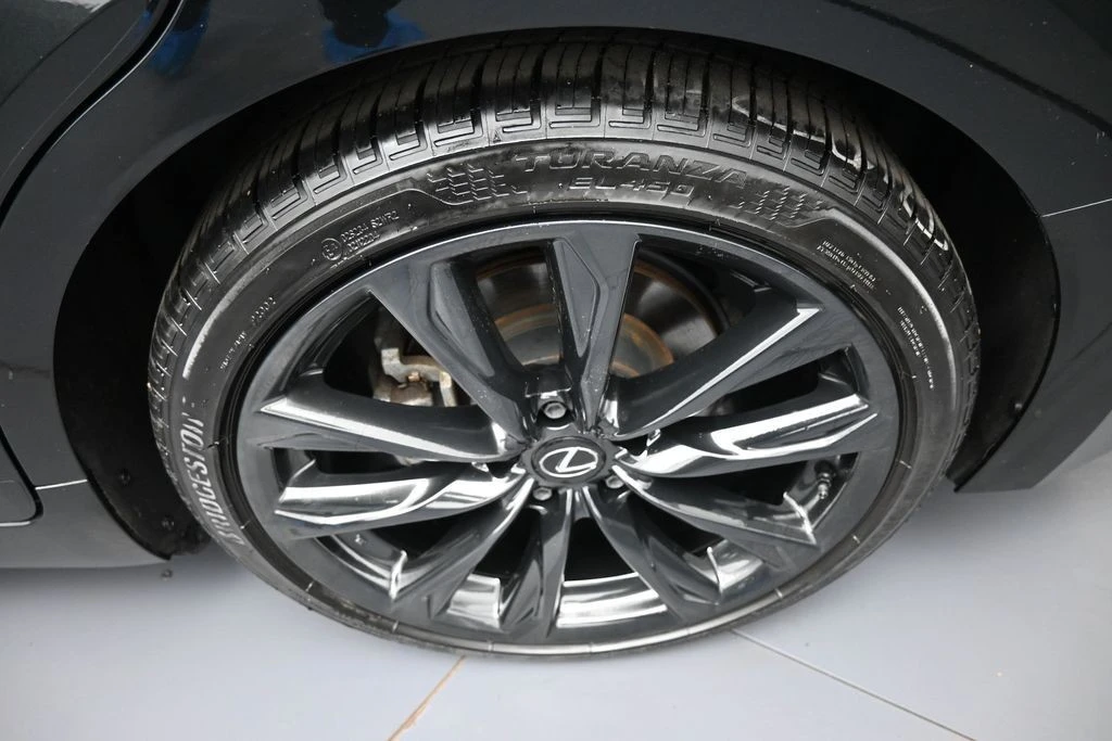 2024 Lexus IS 3rd Gen - Image 15 of 31