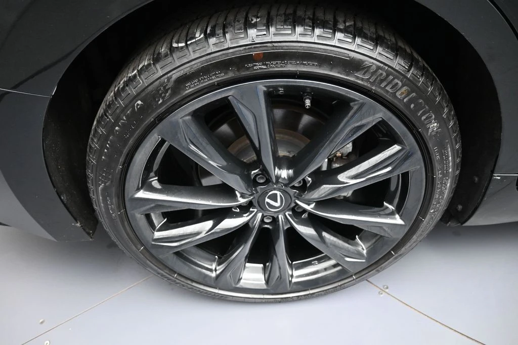 2024 Lexus IS 3rd Gen - Image 12 of 31