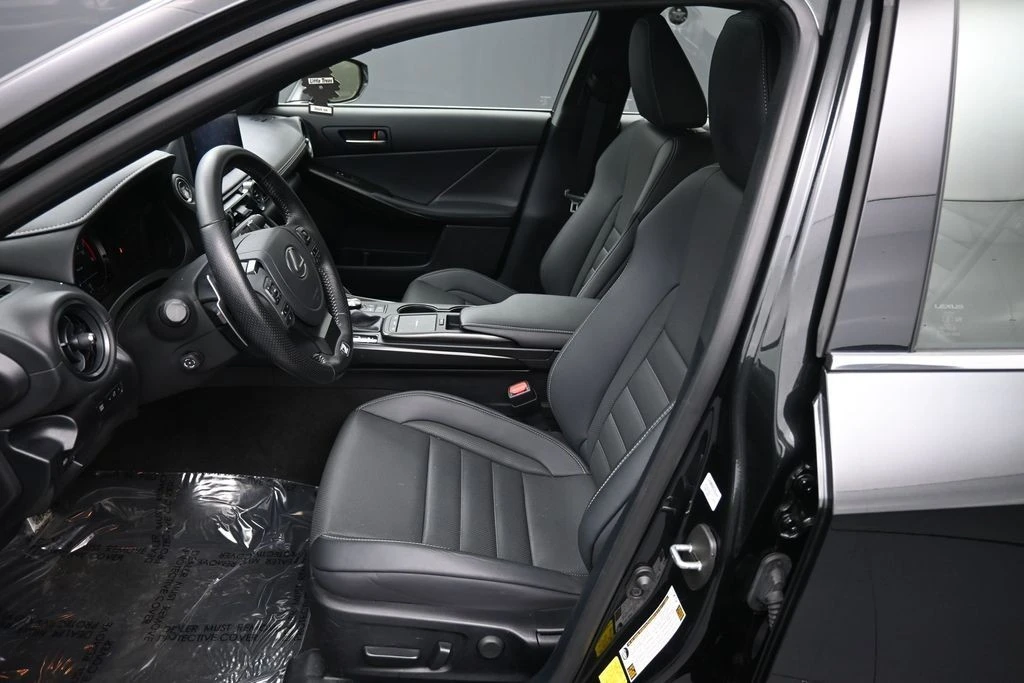 2024 Lexus IS 3rd Gen - Image 20 of 31