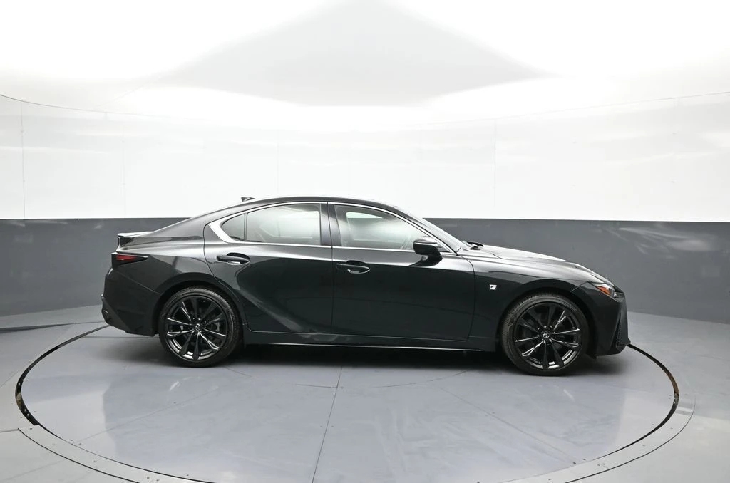 2024 Lexus IS 3rd Gen - Image 5 of 31