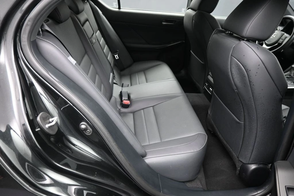 2024 Lexus IS 3rd Gen - Image 25 of 31