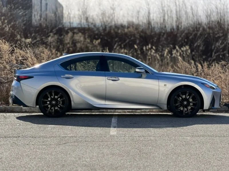2024 Lexus IS 3rd Gen - Image 9 of 12