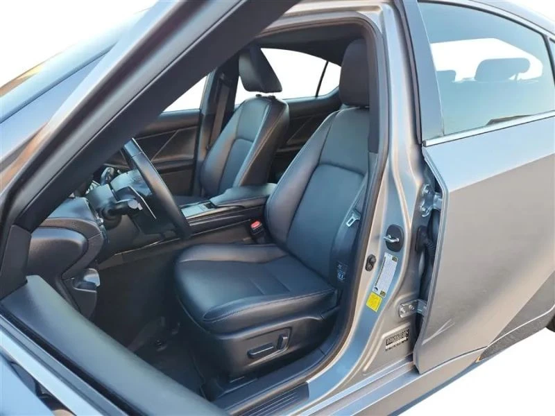 2024 Lexus IS 3rd Gen - Image 8 of 12