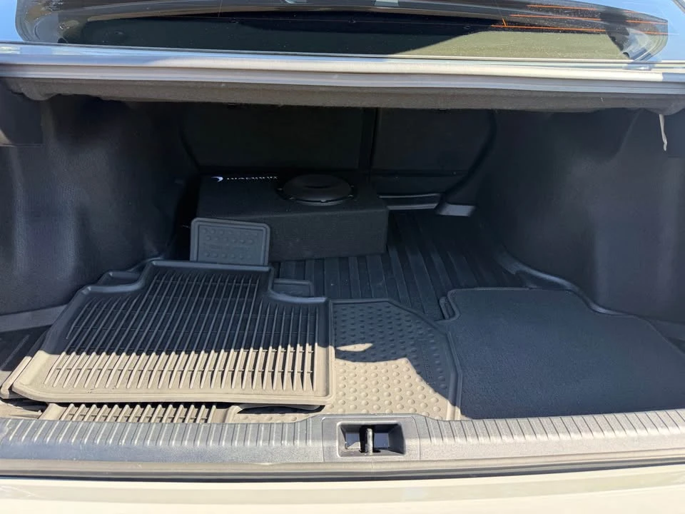 2024 Lexus IS 3rd Gen - Image 14 of 16