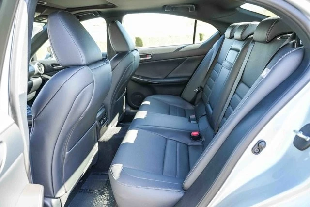 2024 Lexus IS 3rd Gen - Image 18 of 31