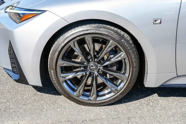 2024 Lexus IS 3rd Gen - Image 9 of 31