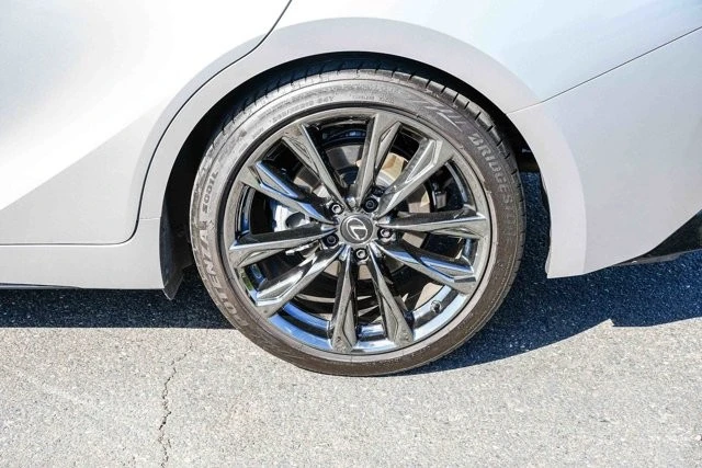 2024 Lexus IS 3rd Gen - Image 10 of 31