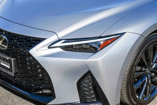 2024 Lexus IS 3rd Gen - Image 8 of 31