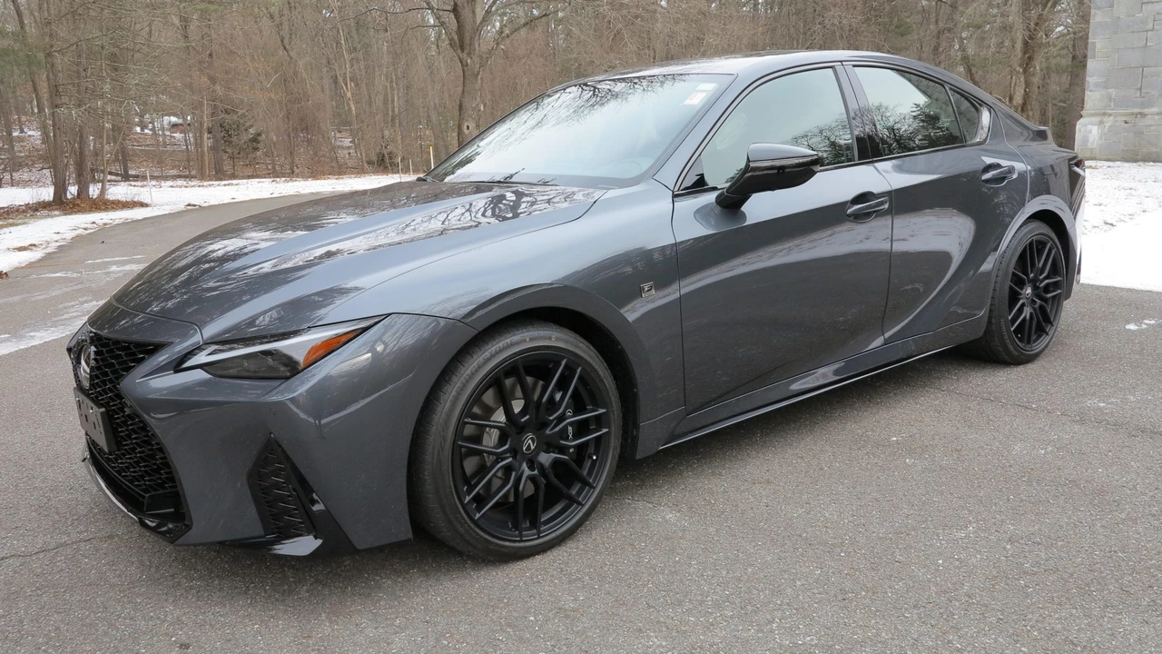 2024 Lexus IS 3rd Gen - Image 8 of 31