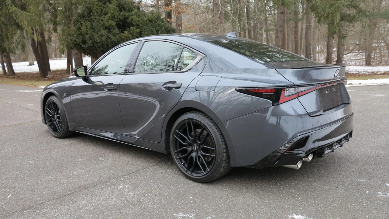 2024 Lexus IS 3rd Gen - Image 12 of 31