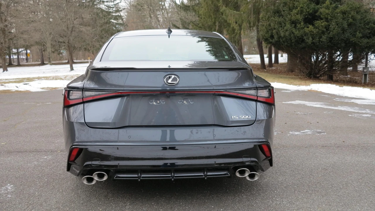 2024 Lexus IS 3rd Gen - Image 16 of 31
