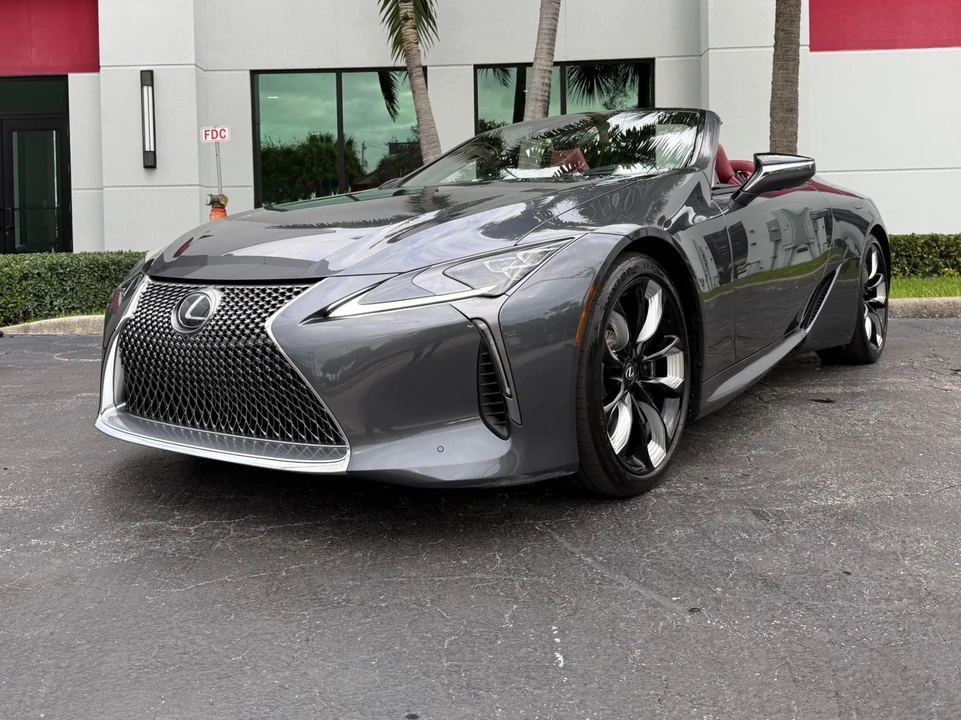 2024 Lexus LC - Image 13 of 21