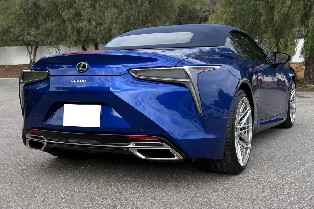 2024 Lexus LC - Image 4 of 31