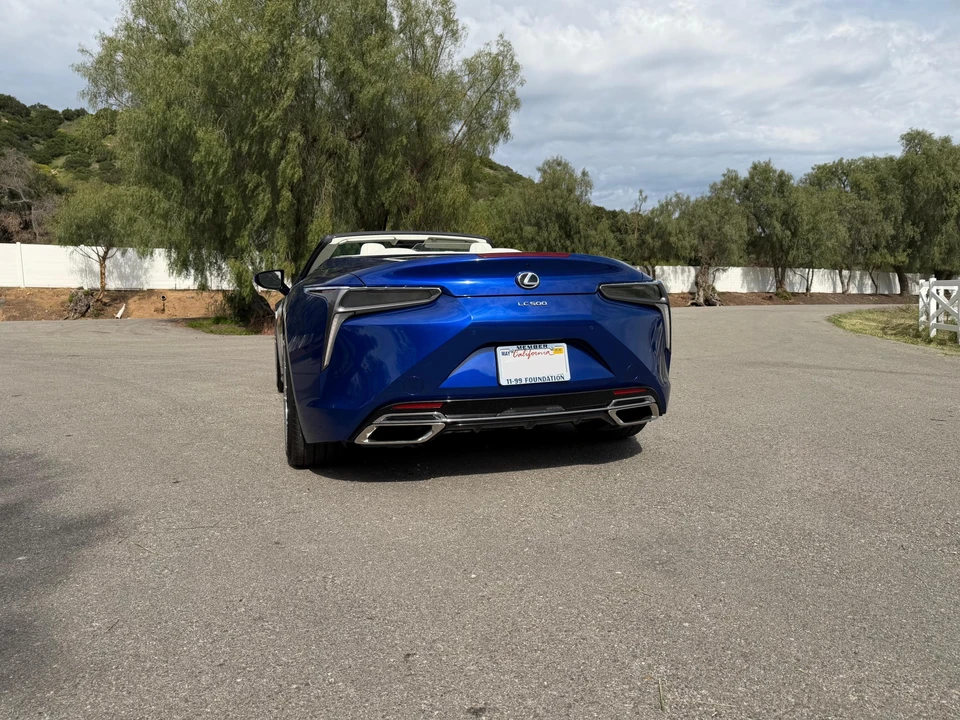2024 Lexus LC - Image 21 of 31
